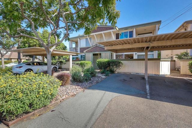 3063 Barnard 1, San Diego, CA 92110