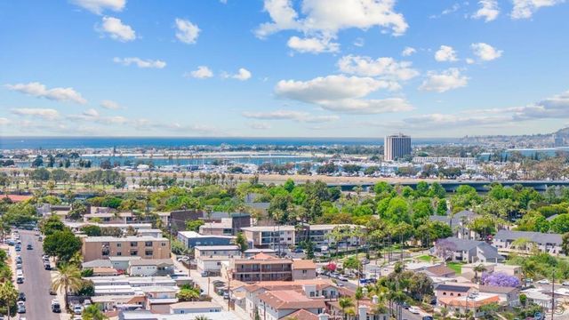 3063 Barnard 1, San Diego, CA 92110