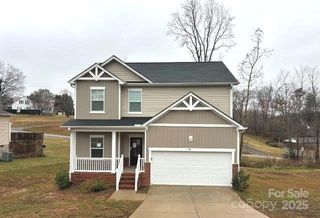 586 30th Avenue Circle NE, Hickory, NC 28601