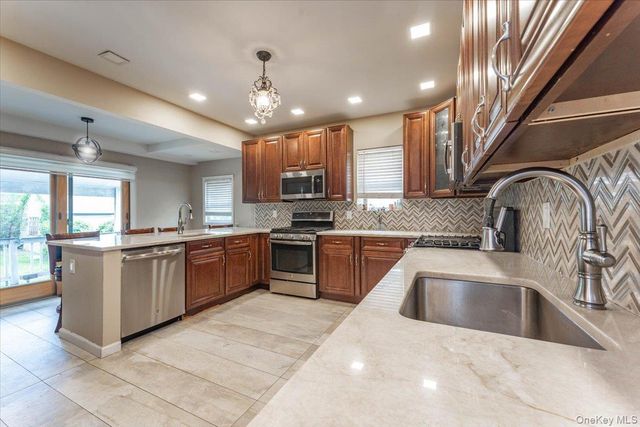 164 Jefferson Street, Inwood, NY 11096