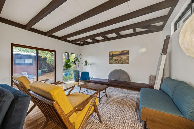 1135 E Santa Ana Avenue, Fresno, CA 93704