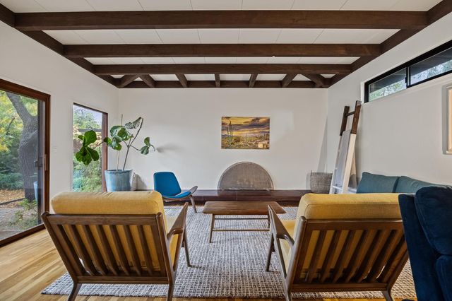 1135 E Santa Ana Avenue, Fresno, CA 93704