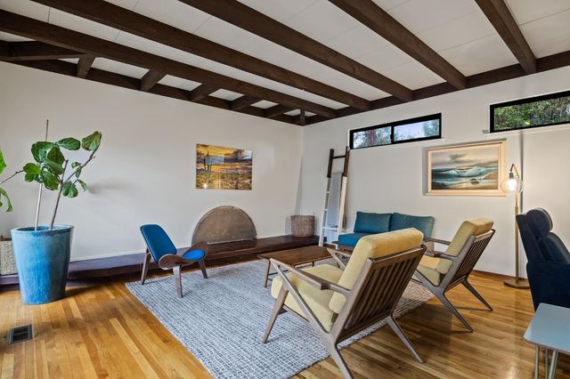 1135 E Santa Ana Avenue, Fresno, CA 93704