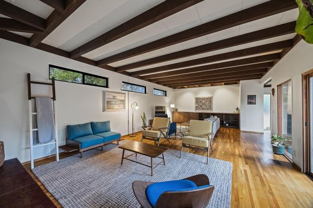 1135 E Santa Ana Avenue, Fresno, CA 93704