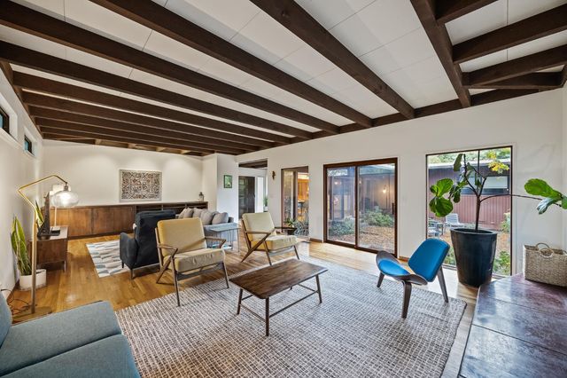 1135 E Santa Ana Avenue, Fresno, CA 93704