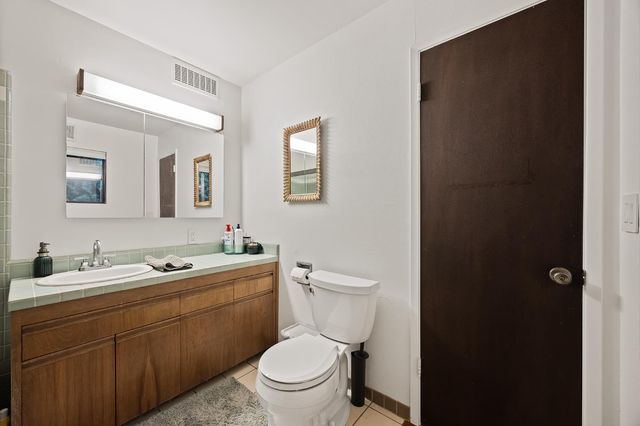 1135 E Santa Ana Avenue, Fresno, CA 93704