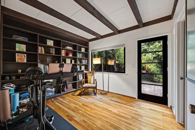 1135 E Santa Ana Avenue, Fresno, CA 93704