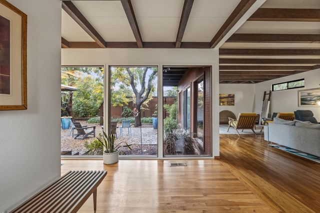 1135 E Santa Ana Avenue, Fresno, CA 93704