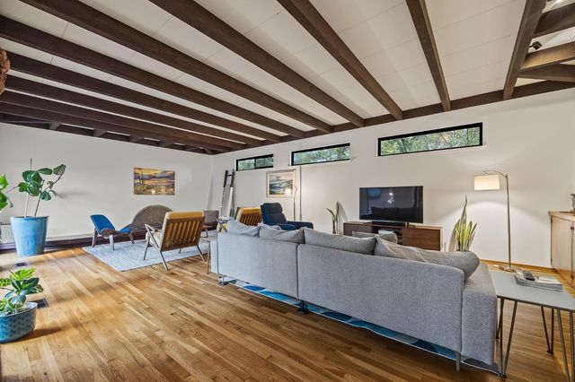 1135 E Santa Ana Avenue, Fresno, CA 93704