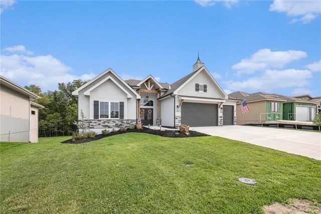 15447 W 168th Place, Olathe, KS 66062