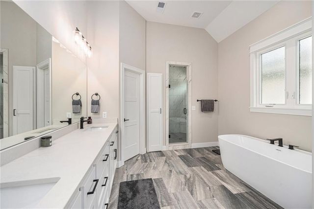 15447 W 168th Place, Olathe, KS 66062