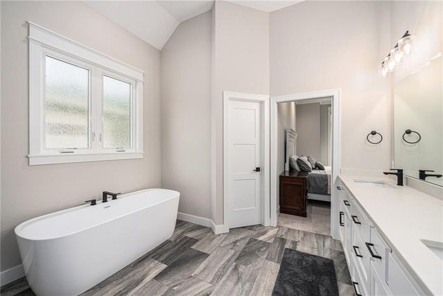 15447 W 168th Place, Olathe, KS 66062