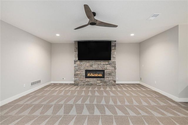 15447 W 168th Place, Olathe, KS 66062