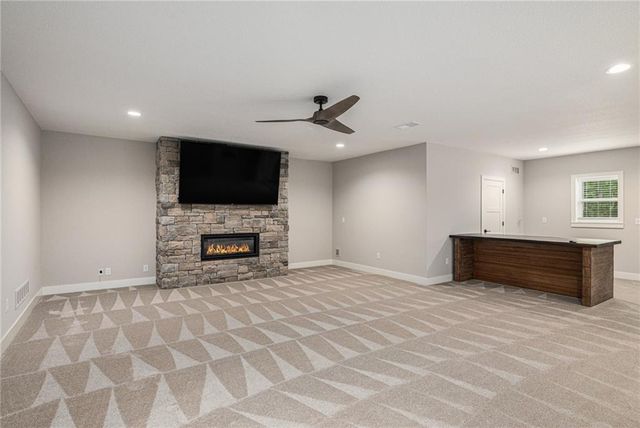 15447 W 168th Place, Olathe, KS 66062