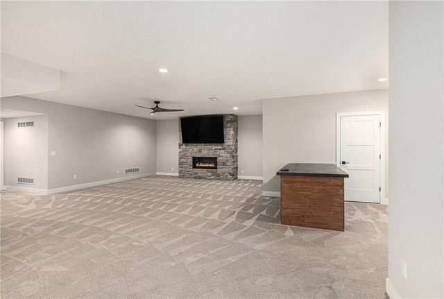 15447 W 168th Place, Olathe, KS 66062