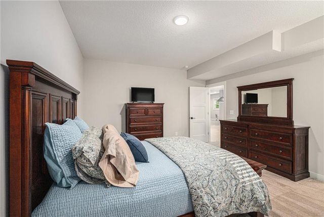 15447 W 168th Place, Olathe, KS 66062