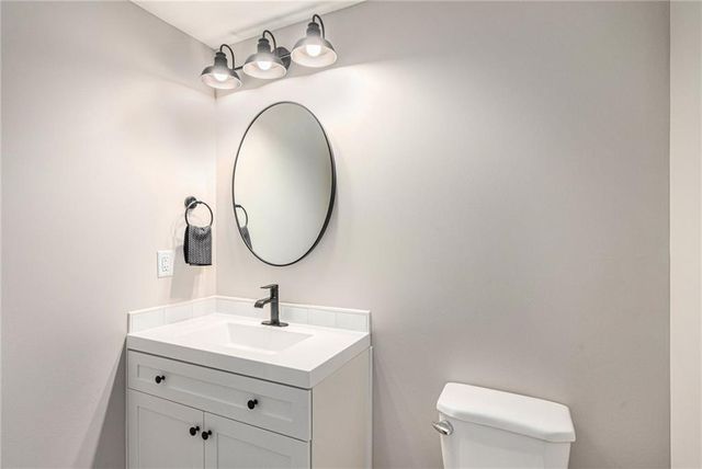 15447 W 168th Place, Olathe, KS 66062