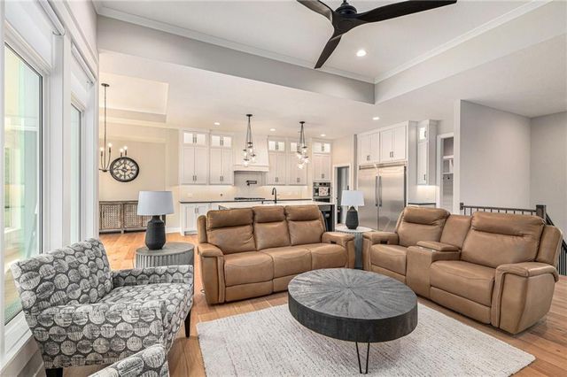 15447 W 168th Place, Olathe, KS 66062