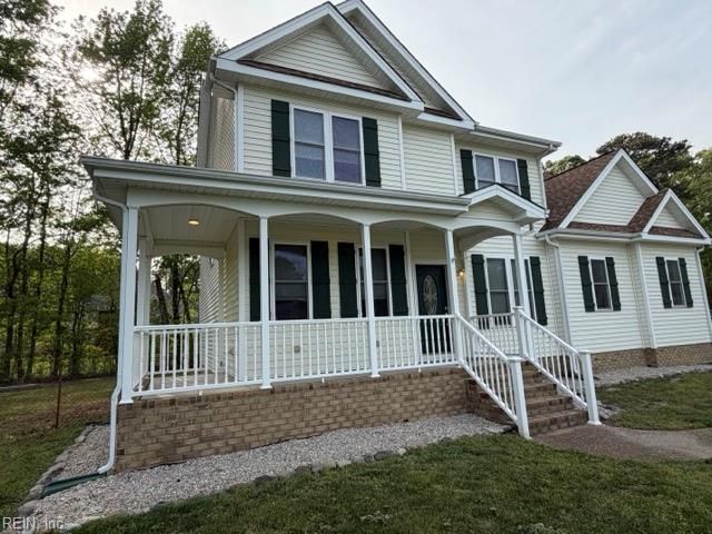 5 Lone Star LN, Poquoson, VA 23662