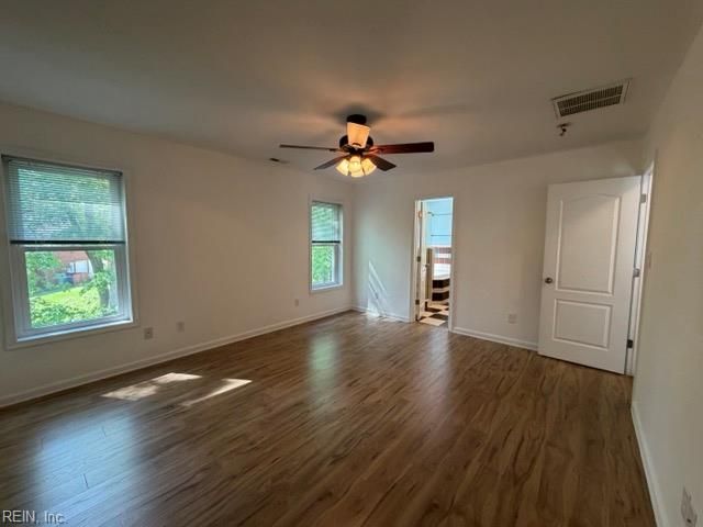 5 Lone Star LN, Poquoson, VA 23662