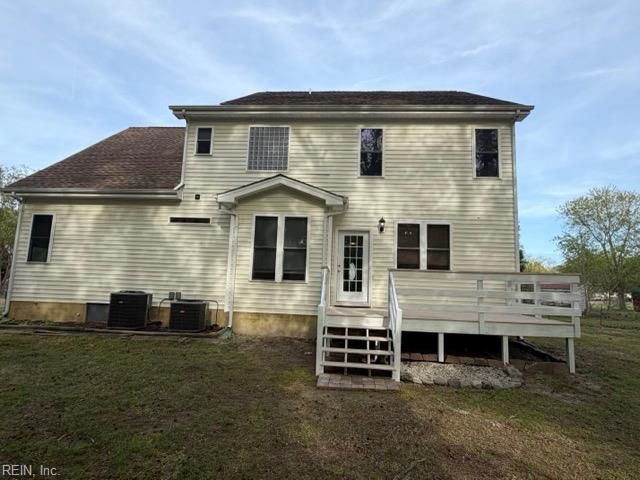 5 Lone Star LN, Poquoson, VA 23662