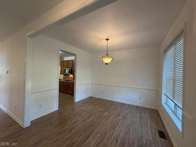 5 Lone Star LN, Poquoson, VA 23662