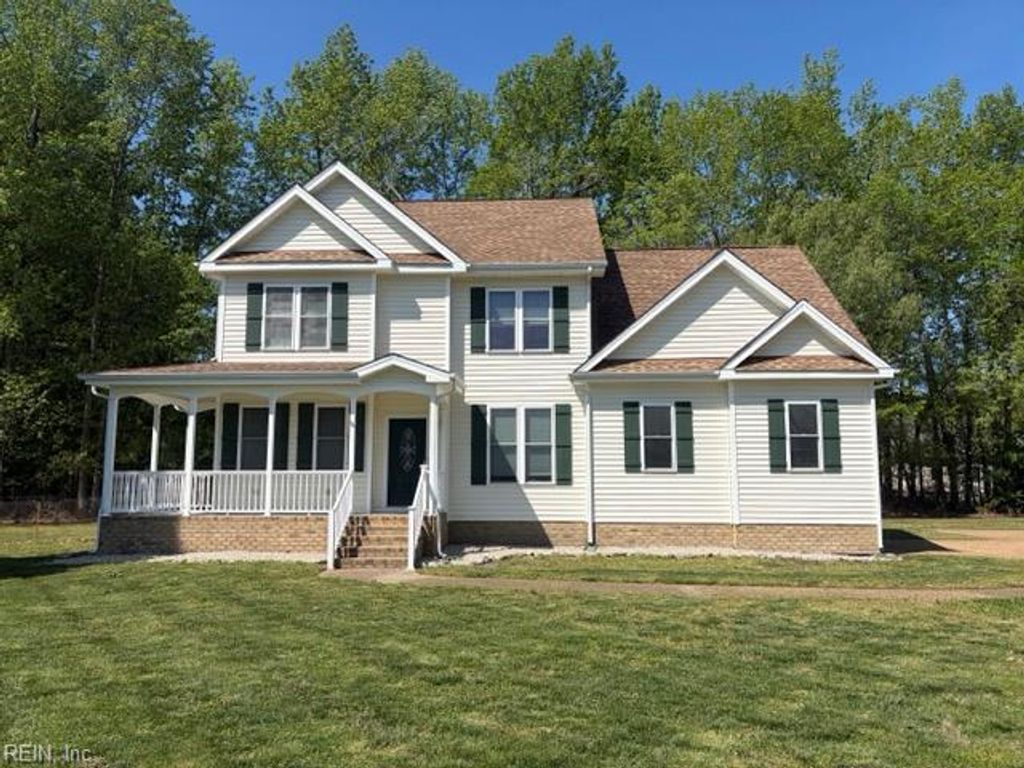 5 Lone Star LN, Poquoson, VA 23662