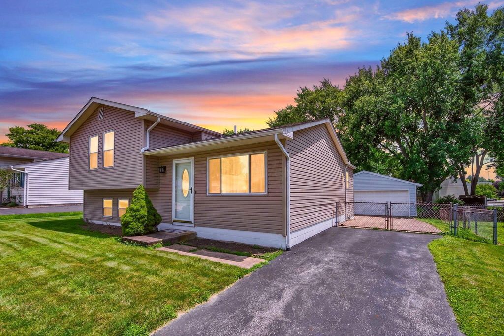 8767 Hubbard Drive S, Galloway, OH 43119