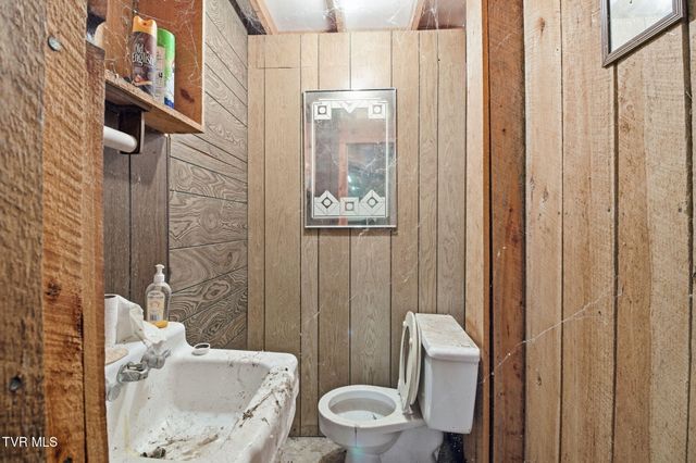 970 Cm Jones Road, Greeneville, TN 37745