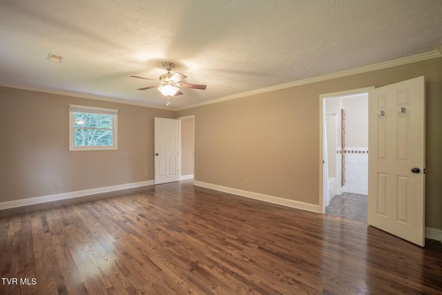 524 Cherokee Drive, Mount Carmel, TN 37645
