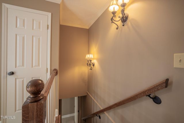 524 Cherokee Drive, Mount Carmel, TN 37645