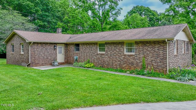 524 Cherokee Drive, Mount Carmel, TN 37645