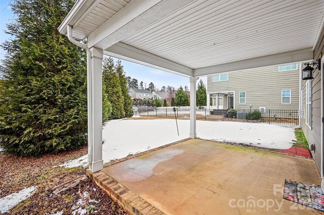 109 Creekside Crossing Lane, Mooresville, NC 28117