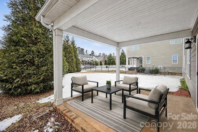 109 Creekside Crossing Lane, Mooresville, NC 28117