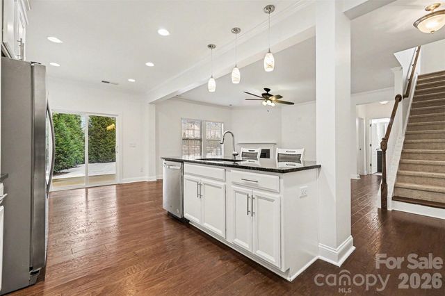 109 Creekside Crossing Lane, Mooresville, NC 28117