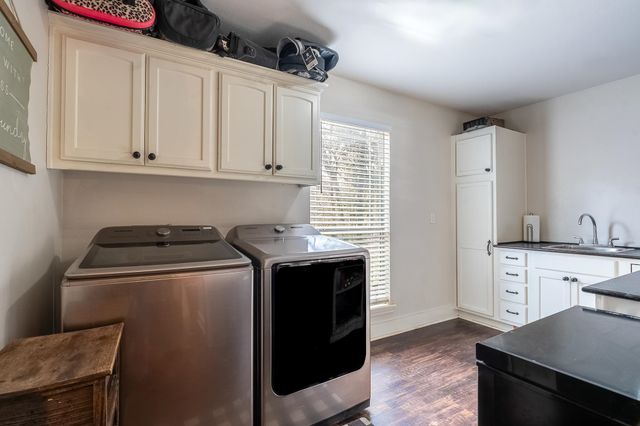 1934 Silk Tree Rd, Gilmer, TX 75645