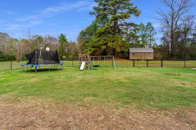 1934 Silk Tree Rd, Gilmer, TX 75645