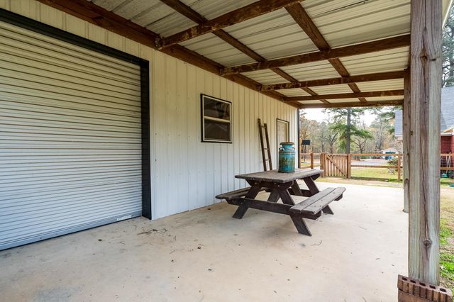 1934 Silk Tree Rd, Gilmer, TX 75645