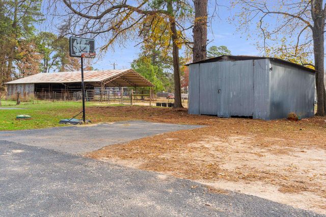 1934 Silk Tree Rd, Gilmer, TX 75645