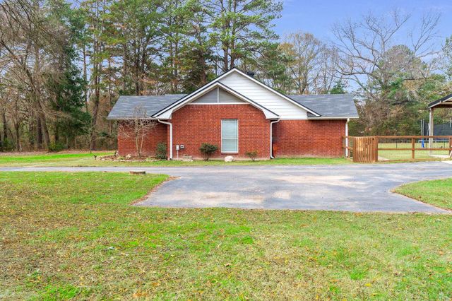 1934 Silk Tree Rd, Gilmer, TX 75645