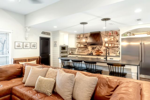 1934 Silk Tree Rd, Gilmer, TX 75645