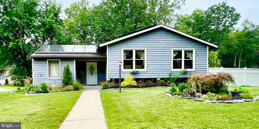 102 BRYANT RD, Turnersville, NJ 08012
