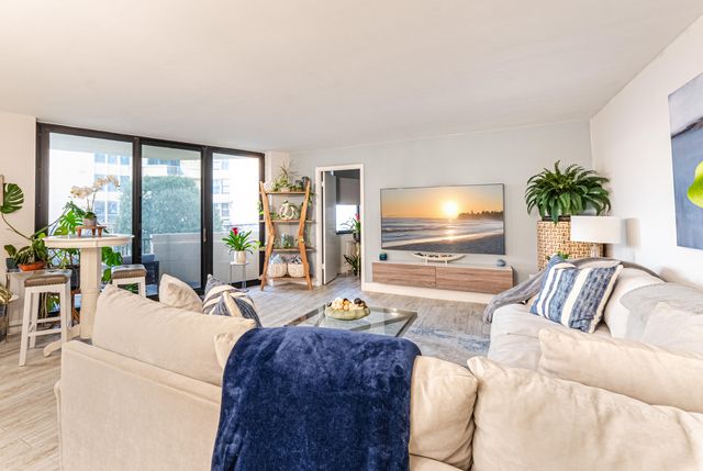 2800 N Ocean Drive B-2d, Singer Island, FL 33404