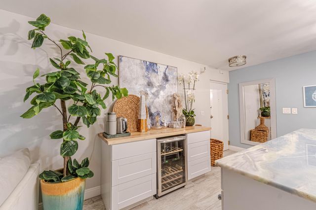 2800 N Ocean Drive B-2d, Singer Island, FL 33404