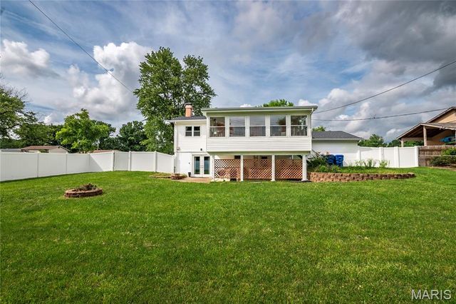 366 Sorrento Drive, Ballwin, MO 63021