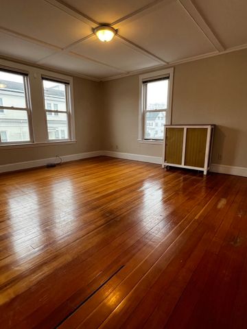 30 Poplar Street R, Danvers, MA 01923