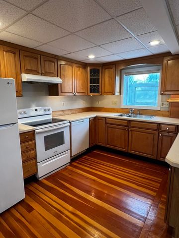 30 Poplar Street R, Danvers, MA 01923
