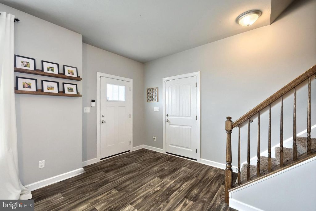 182 SKYVIEW CIR, Hanover, PA 17331