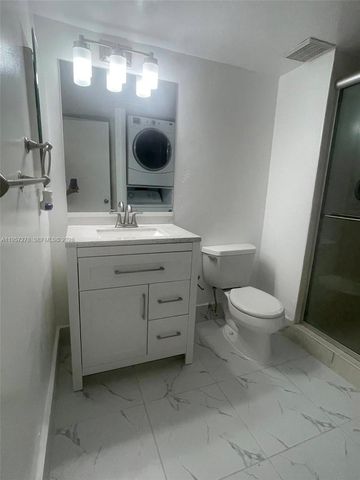 403 Lakeview Dr 106, Weston, FL 33326