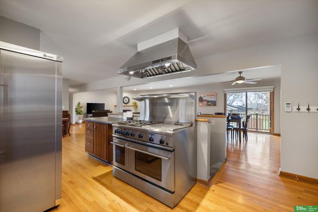 1725 S 76 Avenue, Omaha, NE 68124